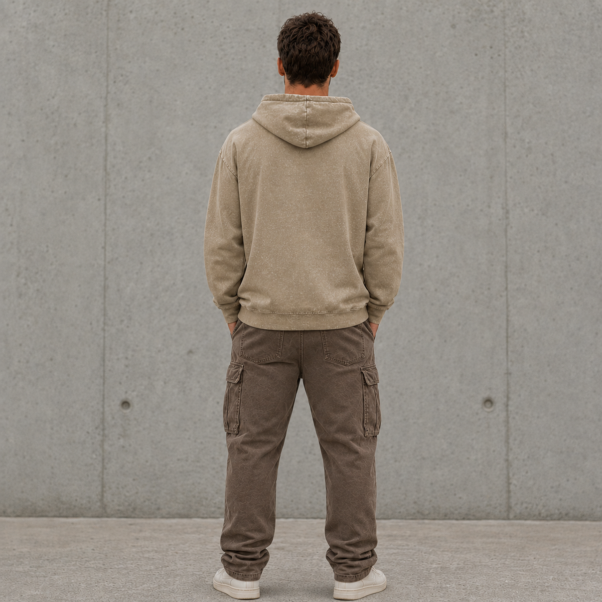 Rückseite des beigen Palmex Washed Hoodies mit modernem, reduziertem Streetwear-Design.