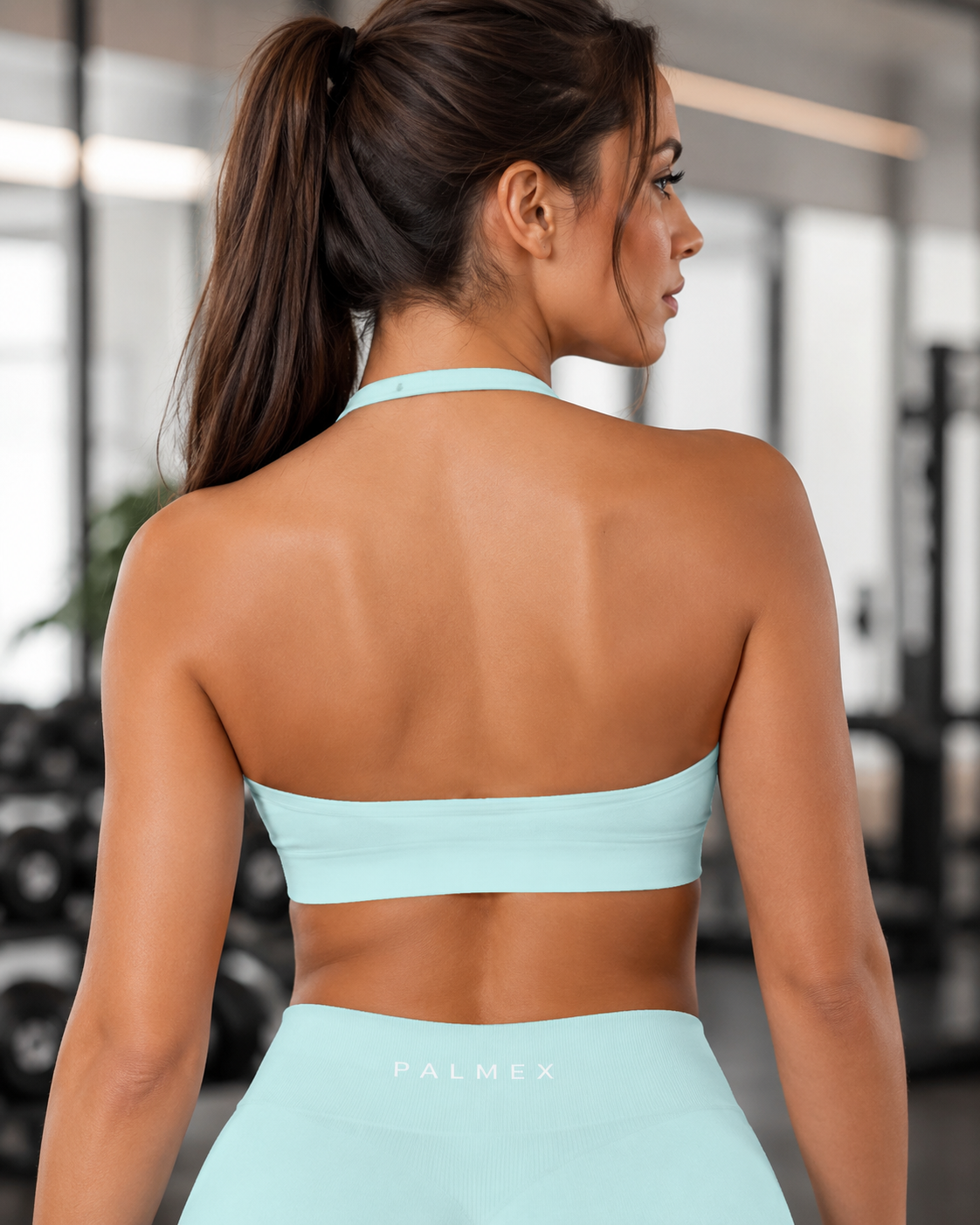 Rückseite des blauen Palmex Sculpt Sport-BHs im modernen Neckholder-Design mit glatter Rückenpartie.